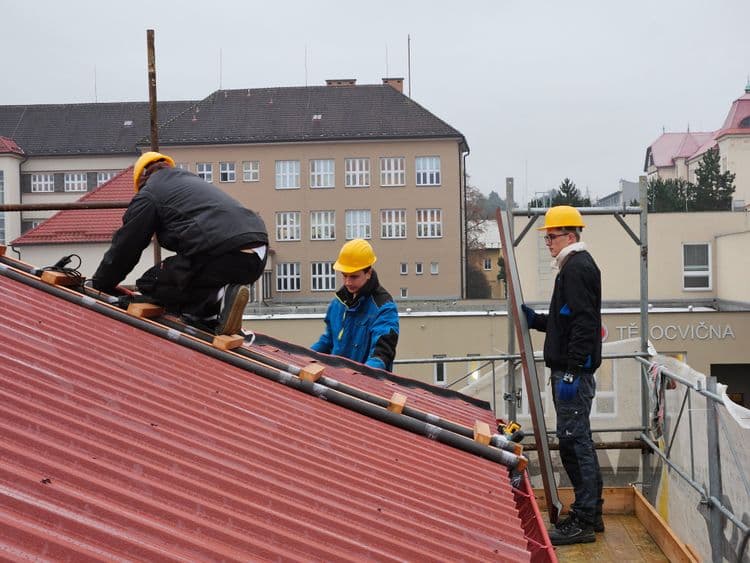 Klempíř pro stavební výrobu