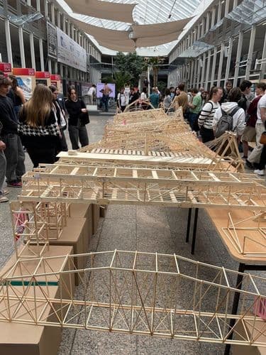 Hala roku Junior 1.jpg